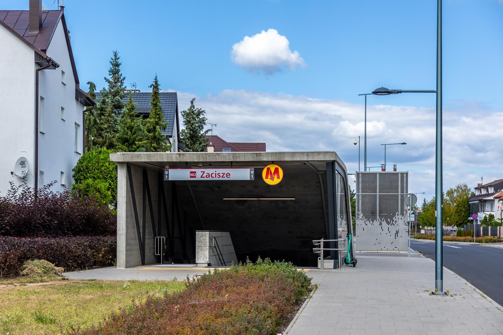 Okolice stacji metro Zacisze w Warszawie
