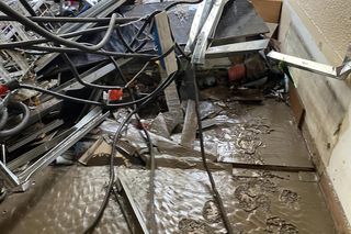 W pandemii musieli zamknąć sklep odzieżowy, teraz powódź zniszczyła im sklep z pamiątkami. „Nie mamy nic, wszystko spłynęło”