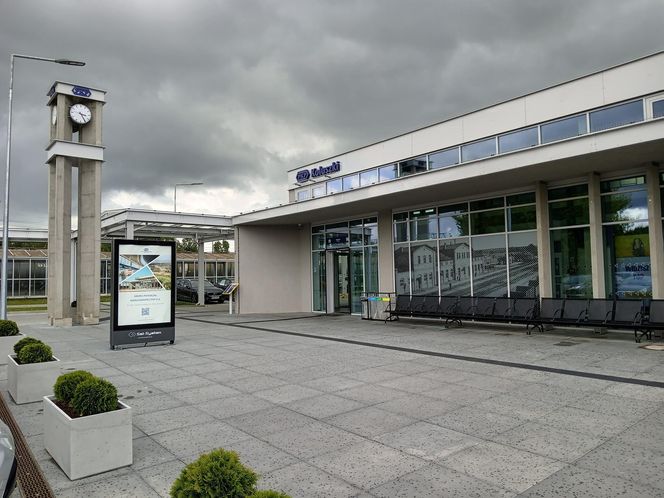 8. Dworzec Koluszki. Sprawdź opis.