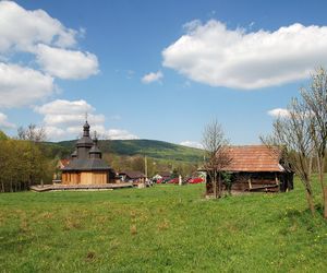 To słynna wieś w Małopolsce. Według legendy zbudowali ją kamieniarze