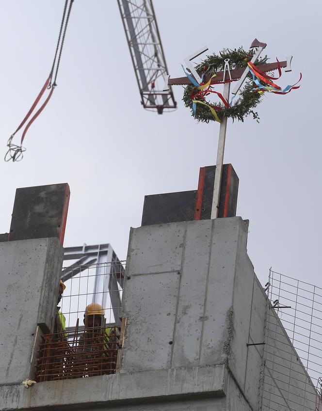 Wielka spalarnia rośnie w oczach. Prezydent wmurował akt erekcyjny 