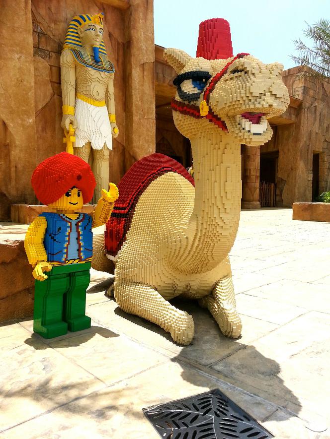 Wielbłąd z klocków Lego
