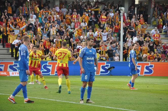 Korona Kielce - Ruch Chorzów. Zdjęcia kibiców na Suzuki Arenie