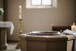 Mężczyzna utopiony podczas chrztu! Pastorka usłyszała zarzuty