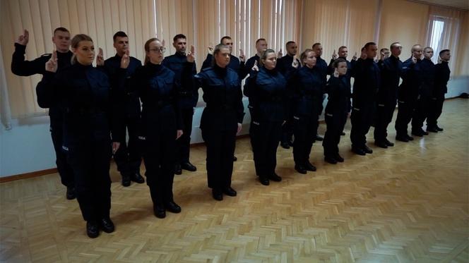 Nowi policjanci w Bydgoszczy i regionie! Ślubowanie złożyło 23 funkcjonariuszy 