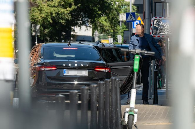 Kinga Duda miesiąc po ślubie rozkwita! Przyłapaliśmy młodą mężatkę. Nie była sama