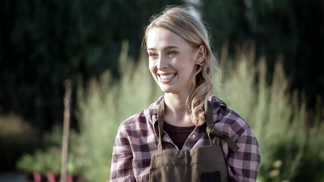 Pierwsza miłość odc. 3923. Kaja (Elżbieta Trzaskoś) - była dziewczyna Alana i Oskara