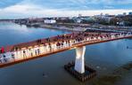 Tak wygląda nowy most w Warszawie. Kładka pieszo-rowerowa nad Wisłą otwarta