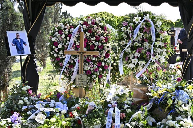 Tomasz Jakubiak - te przedmioty znalazły się w jego grobie