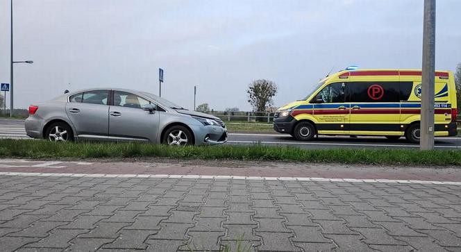 Gostynin. Senior przejechał matkę z dwójką dzieci! Dramatyczna akcja ratunkowa