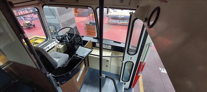 W PRL-u każdy o nich marzył, do Krakowa trafiły używane. Kultowe scanie wyremontowane przez MPK