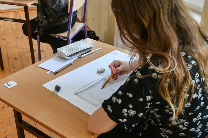 Egzamin Zawodowy 2022 czerwiec: jak wygląda i ile punktów trzeba mieć, by zdać? 