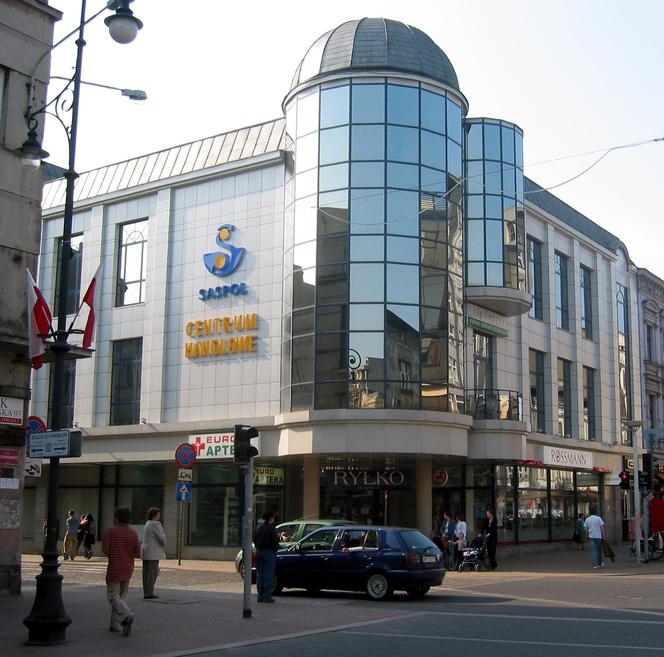 Saspol to jedno z najpopularniejszych miejsc spotkań na Piotrkowskiej