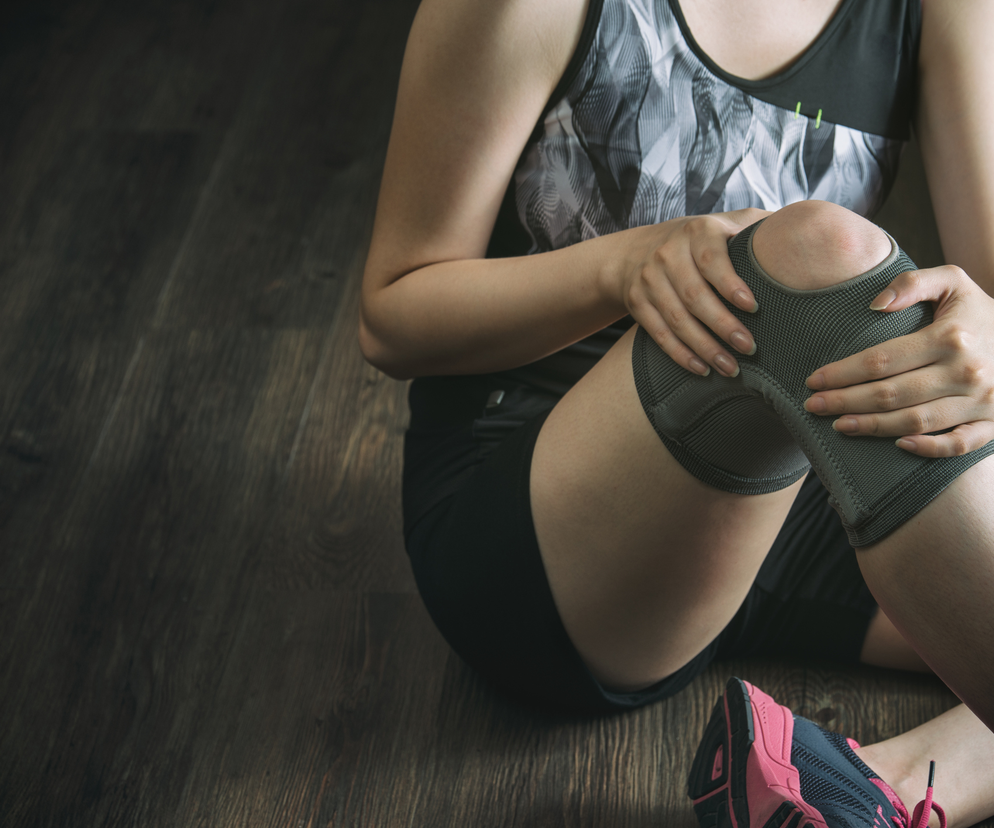 Poprzez ćwiczenia wzmacniamy mięśnie, ścięgna i więzadła przy rzepce kolanowej – dzięki temu kolano jest bardziej odporne na przeciążenia i kontuzje. 