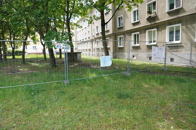 Ogrodzony plac zabaw na Winogradach
