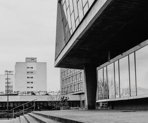 Szlak Konińskiego Modernizmu - zobacz zdjęcia architektury i sztuki Nowego Konina