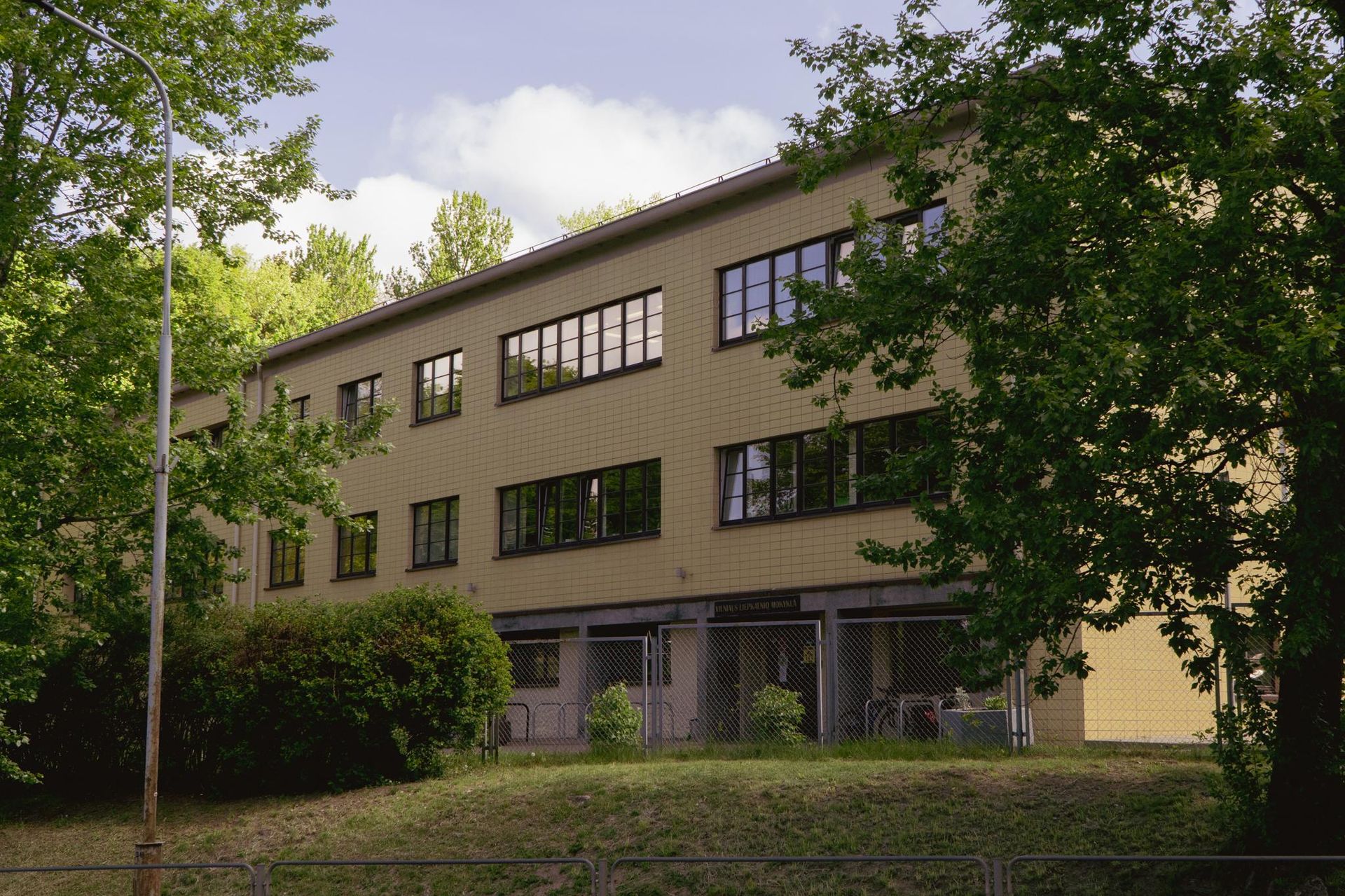 Szkoła projektu Romualda Gutta w Wilnie