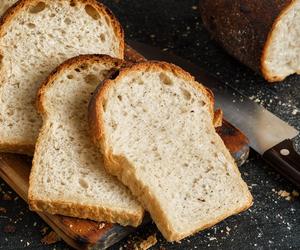 Chleb na suchych drożdżach, który zawsze się udaje. Chrupiący z zewnątrz i miękki w środku