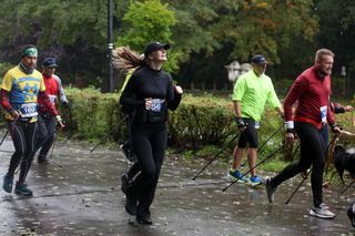 Bieg Bądź aktywny - przegoń raka. 6. edycja w Katowickim Parku Leśnym