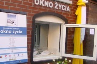 Dziecko w oknie życia we Wrocławiu. Alarm rozległ się przed południem 
