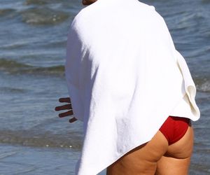 Anna Popek pracuje w zimnym morzu