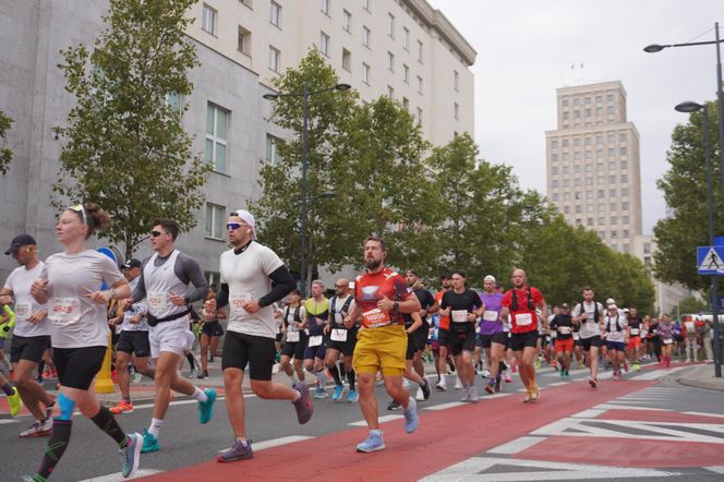 Uczestnicy Maratonu Warszawskiego 2025