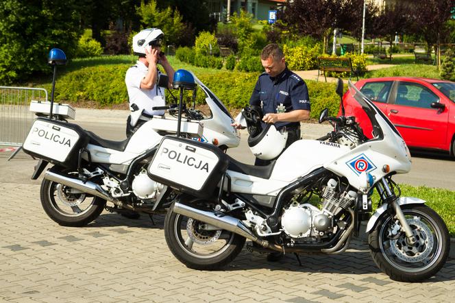 policyjny motocykl, radiowóz, policja