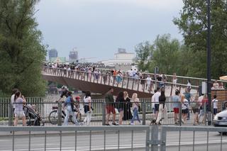 Warszawskie Krupówki czy polski Millennium Bridge? Nowy most jest hitem, ale rower lepiej przeprowadzić 