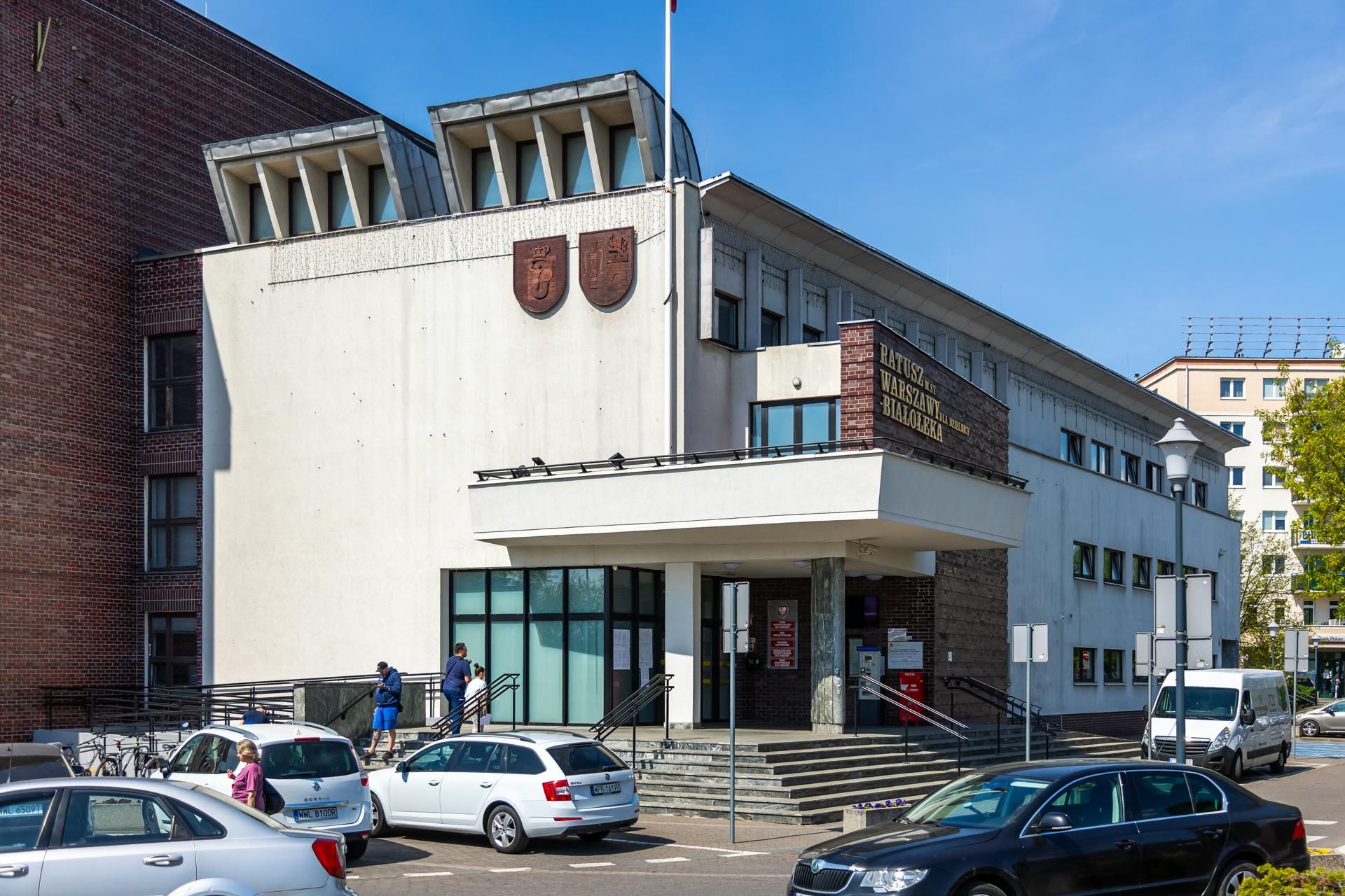 Ratusz dzielnicy Białołęka w Warszawie