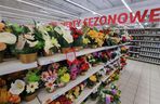 Auchan w Poznaniu: ceny zniczy przed Wszystkimi Świętymi 