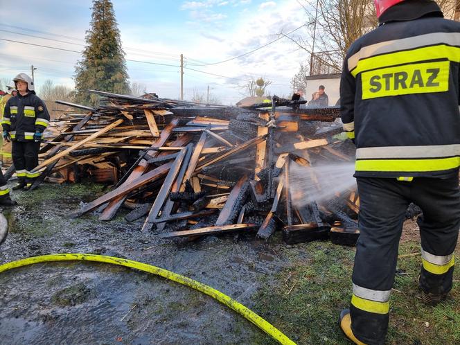 Pożar zakładu stolarskiego w Parszowie 30-03