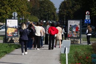 Historia Nowej Huty w komiksie. Otwarcie wystawy na placu Centralnym