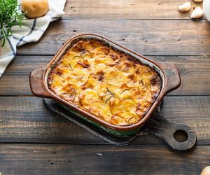 Zapiekanka ziemniaczana - TOP 10 przepisów na zapiekanki ziemniaczane