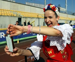  Dzień Kobiet w Rajtuzach to sukces. Piękna pogoda, tłumy kobiet to idealny przepis na celebrację święta w Rybniku ZDJĘCIA