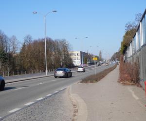 To najdłuższa ulica w Olsztynie. Przebiega aż przez trzy osiedla. Zaskakujące, ile ma metrów!
