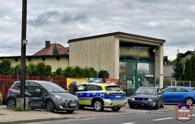 Zderzenie osobówek w Tychach. Sprawca był poszukiwany przez policję 