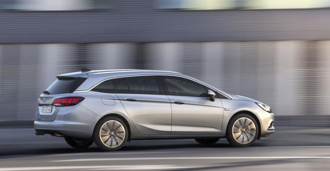 2015 nowy Opel Astra Sports Tourer