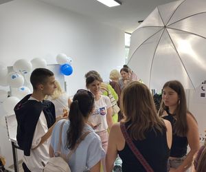 Wakacyjny patrol Eska Summer City w olsztyńskim oddziale Szkoły Policealnej Pascal