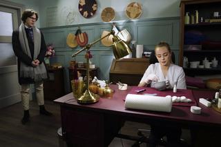 Barwy szczęścia, odcinek 2646: Kajtek (Jakub Dmochowski), Oliwka (Wiktoria Gąsiewska)