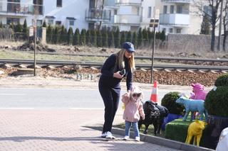 Joanna Kurska jak amerykańska gwiazda buszuje w sklepie ogrodniczym