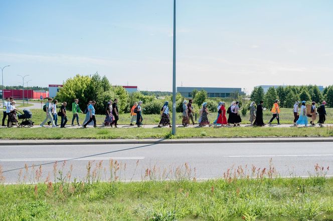 Pątnicy zmierzają „Prawosławnej Częstochowy” w małej wsi w woj. lubelskim