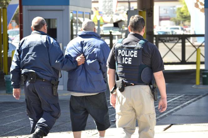 ICE dopadło ponad 100 imigrantów