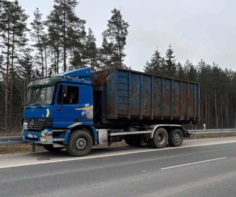 Pościg za kradzioną ciężarówką na Mazurach. Kierowca był osobą zaginioną