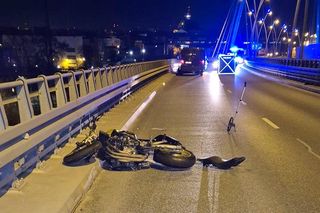 Tragiczny wypadek na Trasie Uniwersyteckiej w Bydgoszczy. Motocyklista zginął na miejscu
