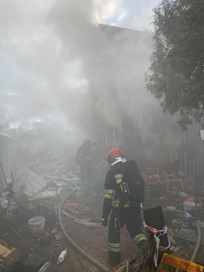 Pożar w Bytomiu. Dom jednorodzinny doszczętnie spłonął 