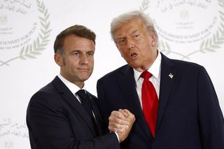 Emmanuel Macron i Donald Trump w Sharm el-Sheikh