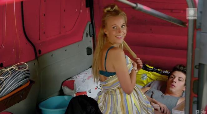 Przyjaciółki 12 sezon, odcinek 146: Szalony seks Adeli z ogrodnikiem! Dorotka przyłapie ich w akcji