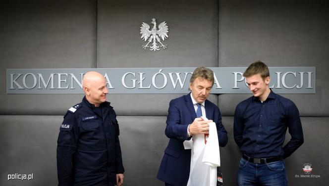 Uratowali kobiety przed nożownikiem. Dostali nagrody