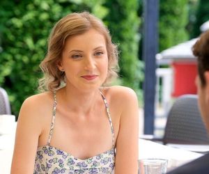 M jak miłość odc. 1830. Natalka (Dominika Suchecka), Adam Karski (Patryk Szwichtenberg)