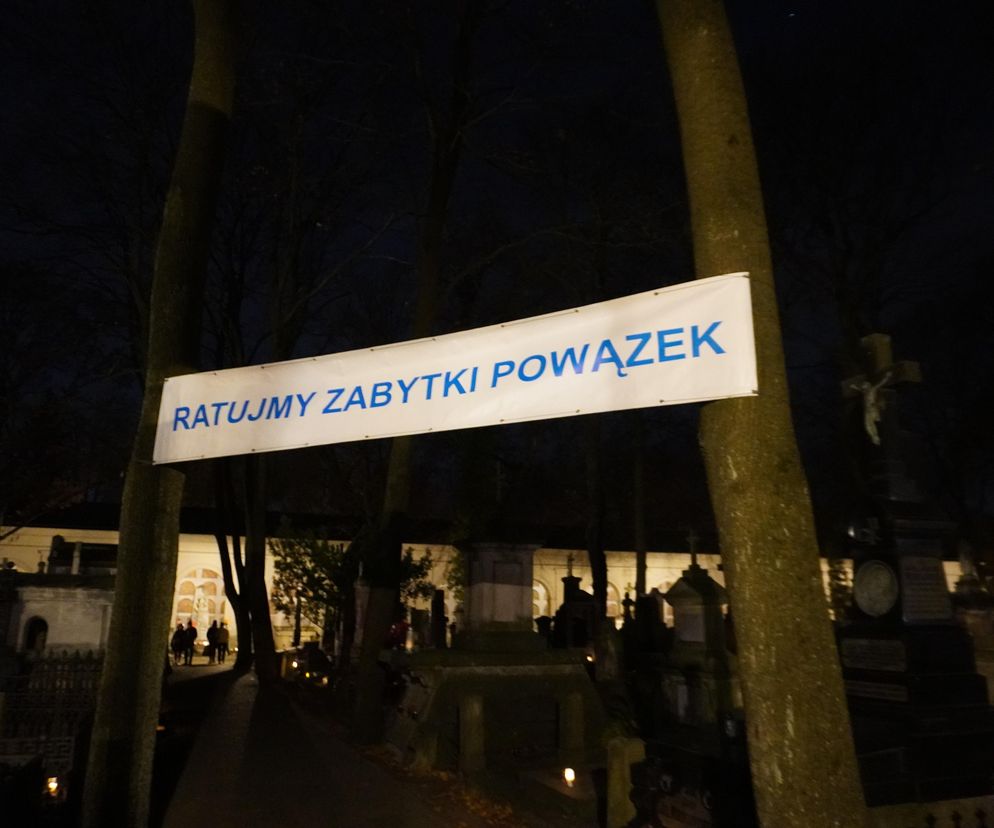 Stare Powązki rozświetlone zniczami 2.11.2024